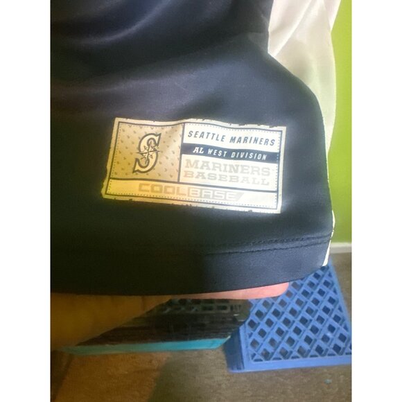 Seattle Mariners Womens Cool Base V-Neck Shirt 2X Majestic Fashion 100% Polyeste - Picture 2 of 5